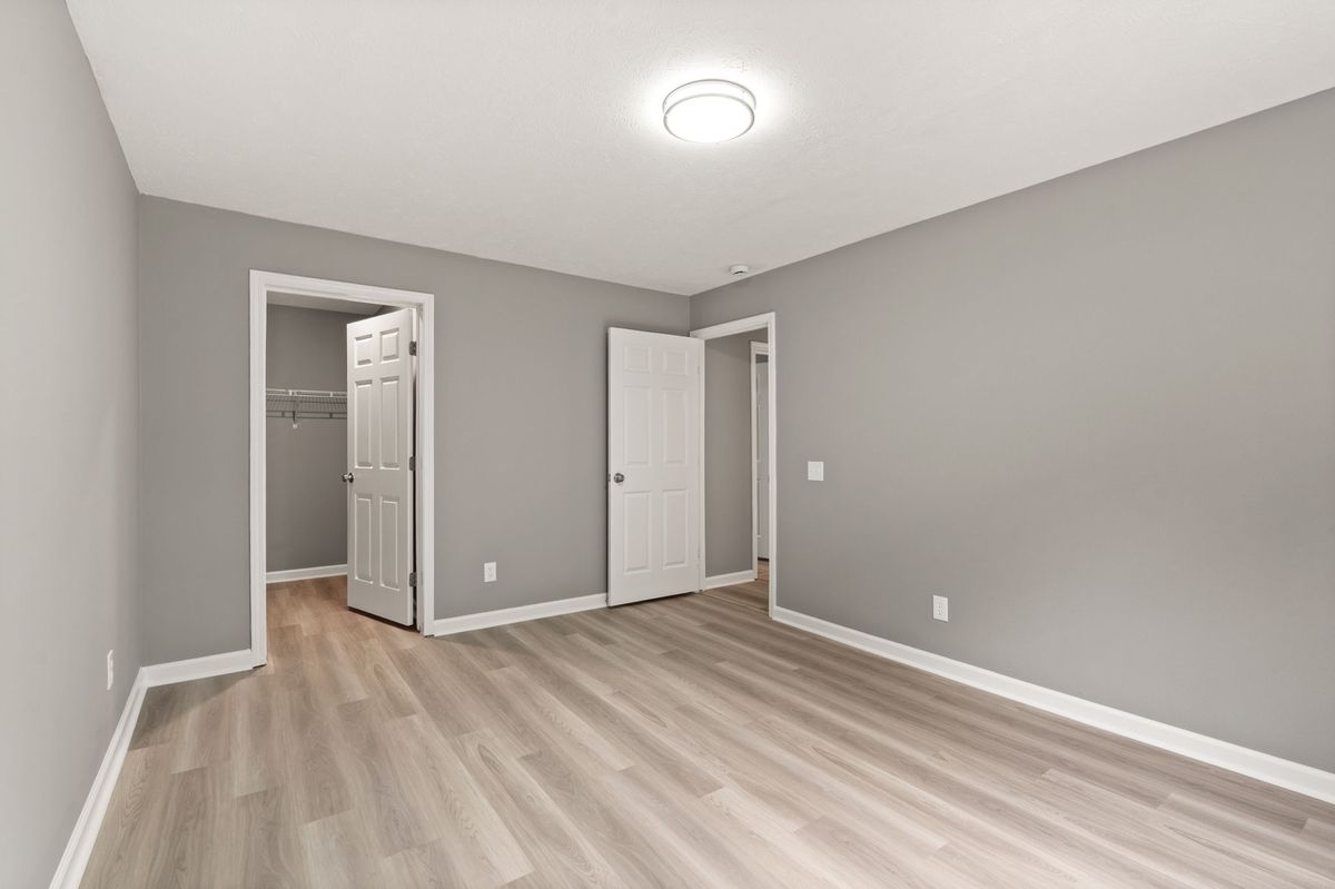 Remodeled doublewide in Corydon, Indiana — photo 10