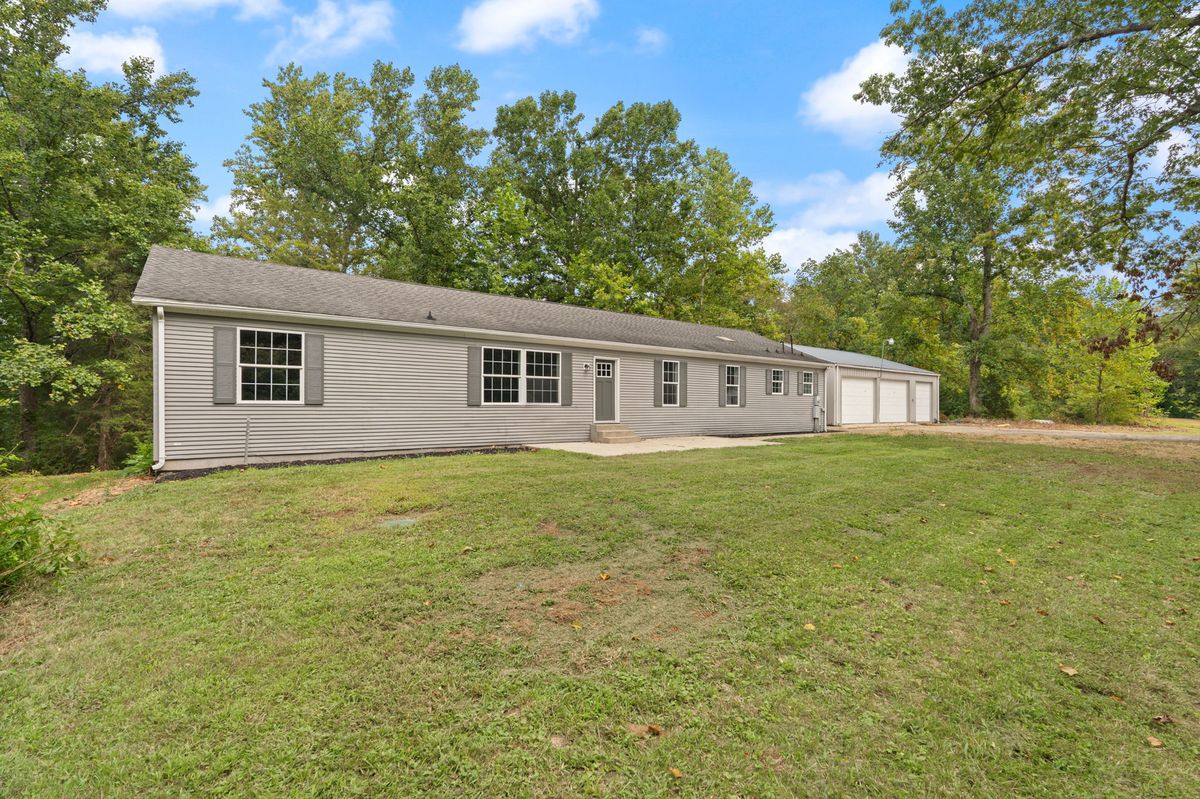 Remodeled doublewide in Corydon, Indiana — photo 2