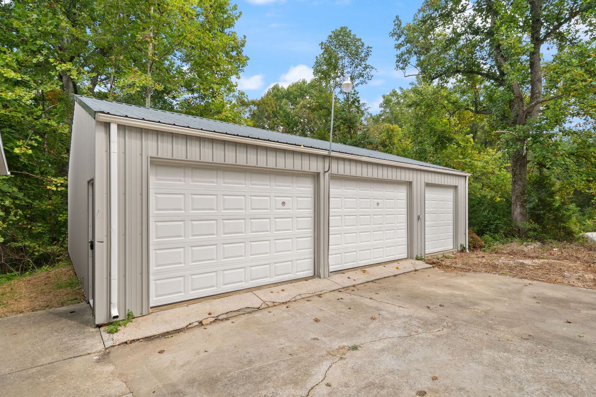 Remodeled doublewide in Corydon, Indiana — photo 4