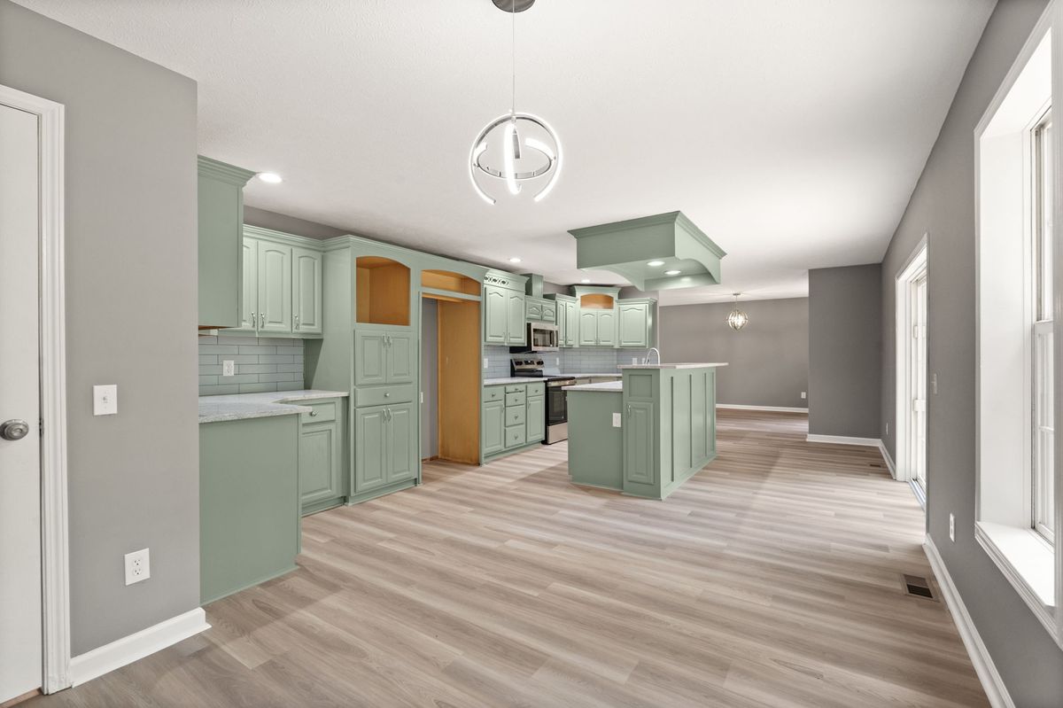 Remodeled doublewide in Corydon, Indiana — photo 7