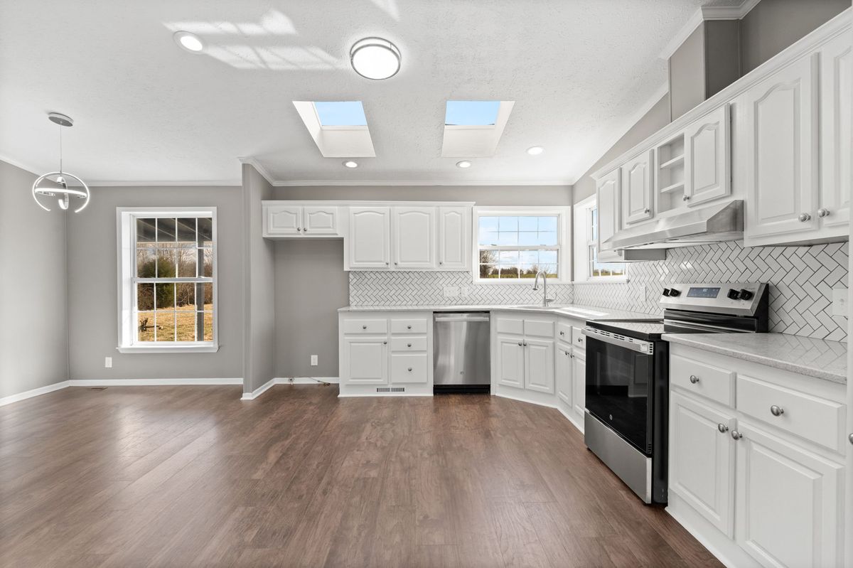 Remodeled doublewide in Lexington, Indiana — photo 7