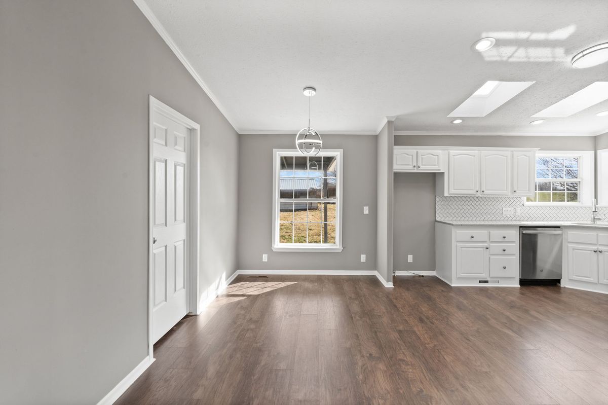 Remodeled doublewide in Lexington, Indiana — photo 8