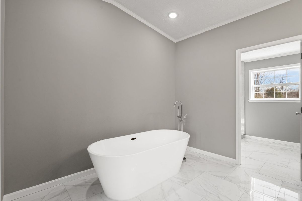 Remodeled doublewide in Lexington, Indiana — photo 9