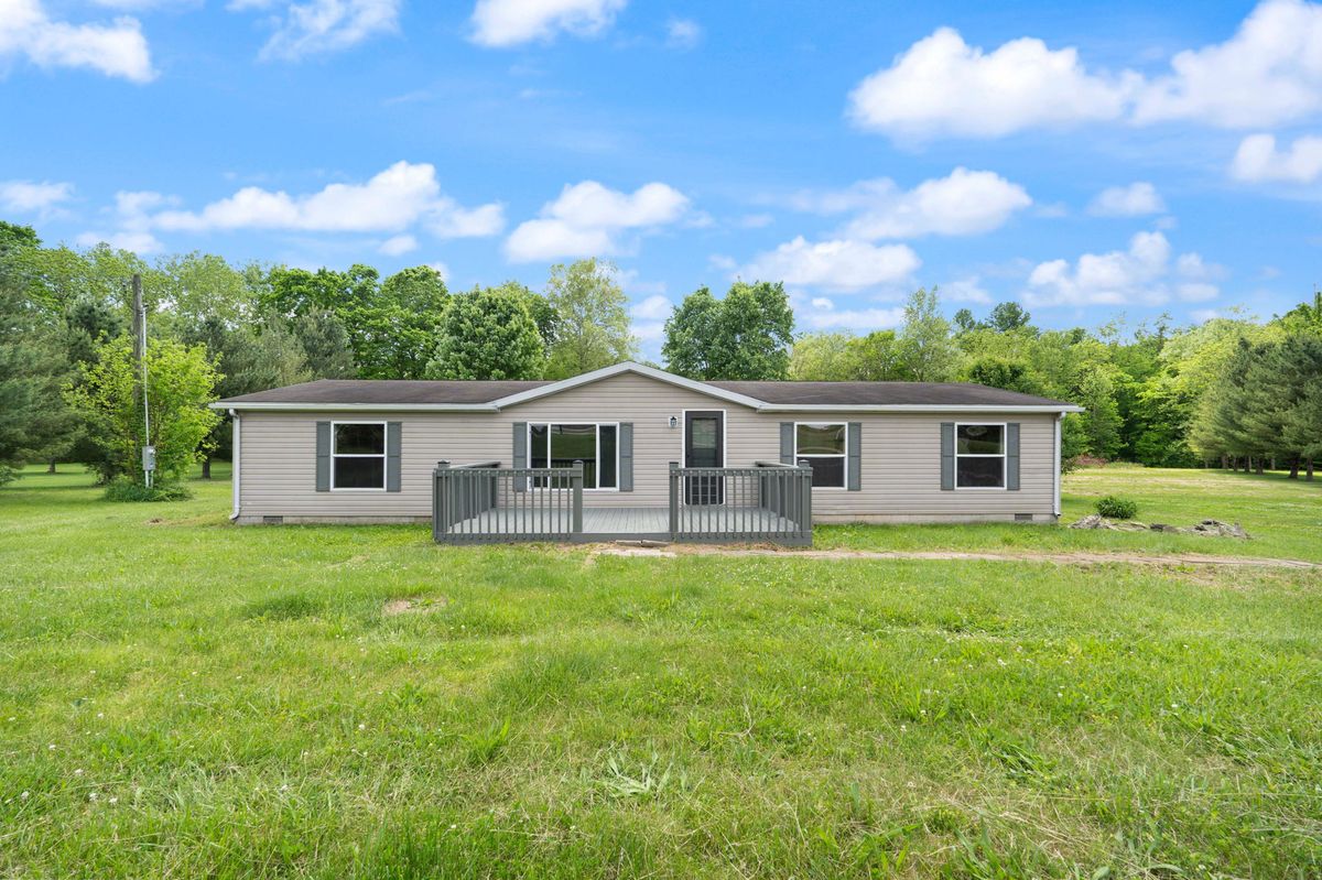 Remodeled manufactured home in New Pekin, Indiana — exterior view