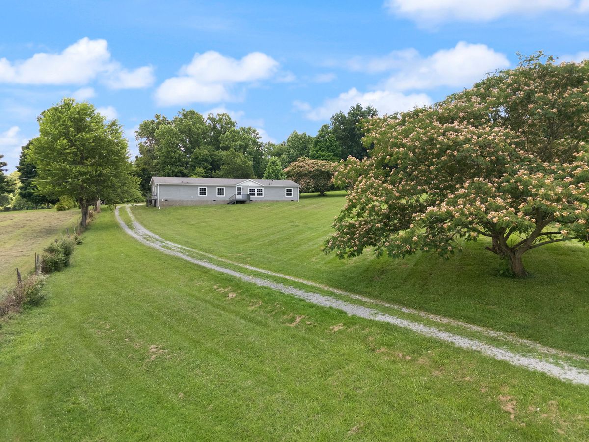 Remodeled doublewide in Scottsburg, Indiana — photo 3