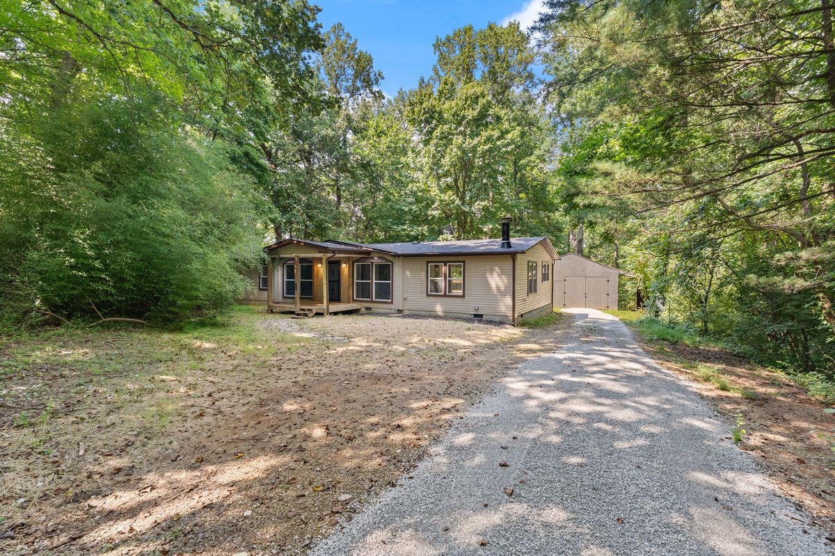 Remodeled doublewide in Shepherdsville, Kentucky — photo 2