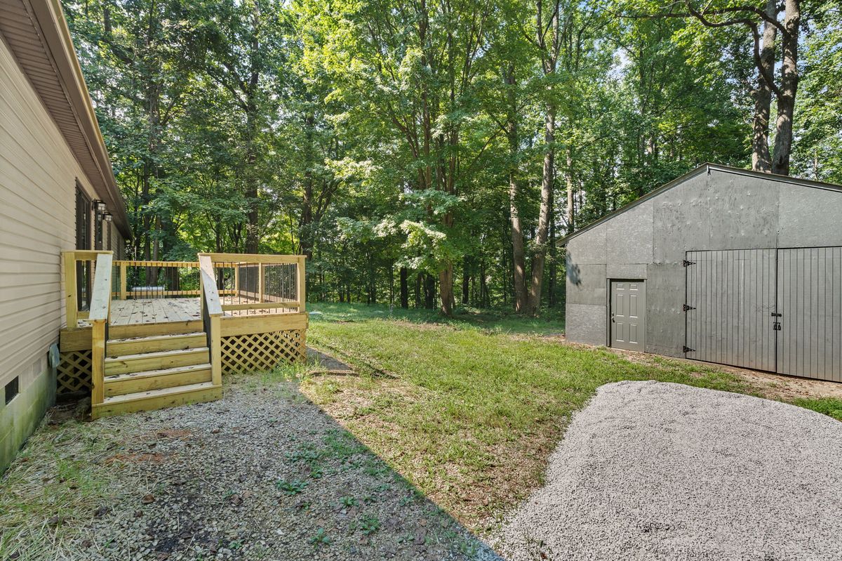 Remodeled doublewide in Shepherdsville, Kentucky — photo 3