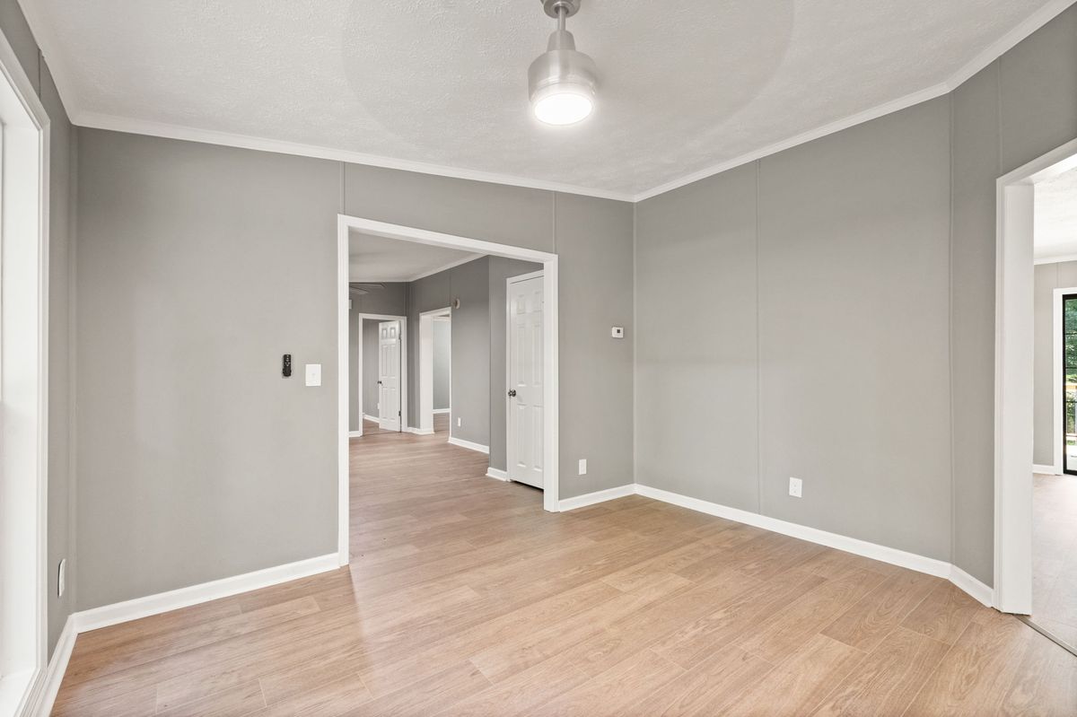 Remodeled doublewide in Shepherdsville, Kentucky — photo 6