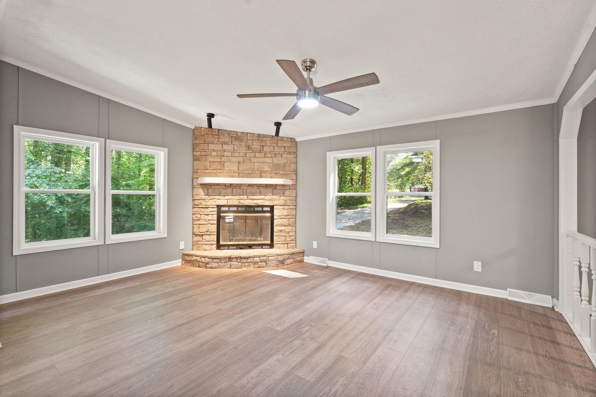 Remodeled doublewide in Shepherdsville, Kentucky — photo 7