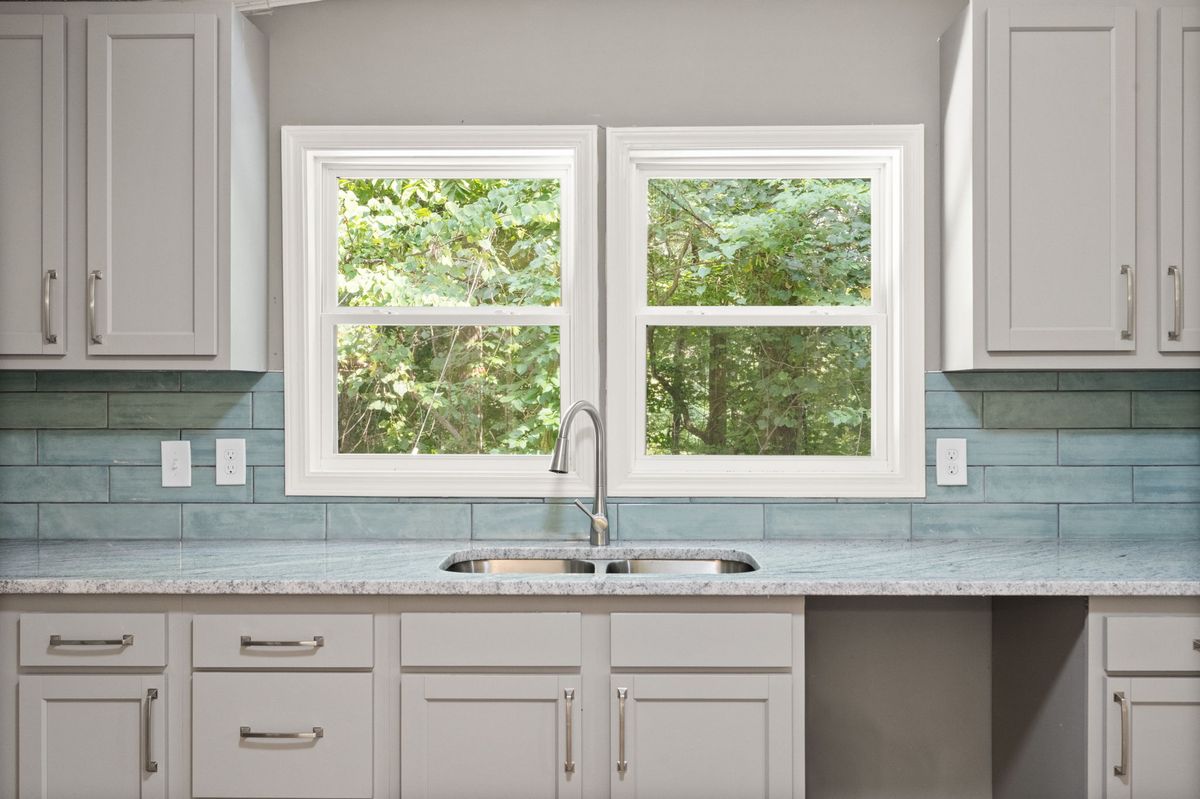 Remodeled doublewide in Shepherdsville, Kentucky — photo 8